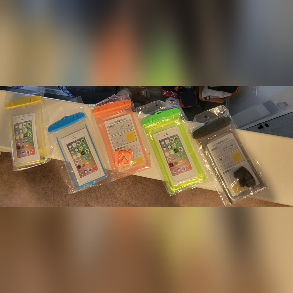 Waterproof pouch for cellphone (you get 5)